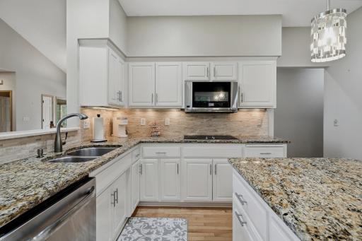 17700 Layton Path, Lakeville, MN 55044