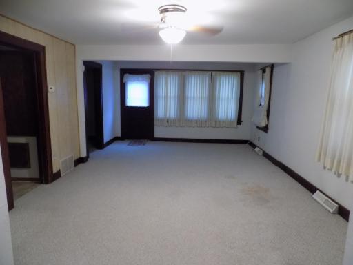 113 Center Street, Jackson, MN 56143