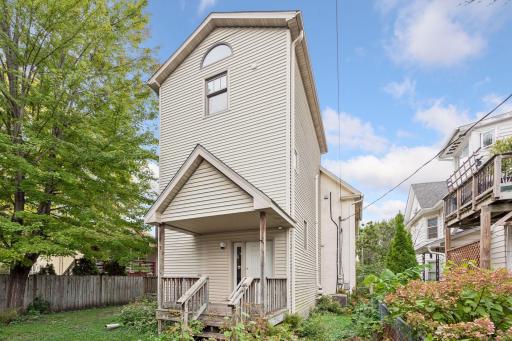 727 Northeast Madison Street - Spacecrafting - 0064.jpg