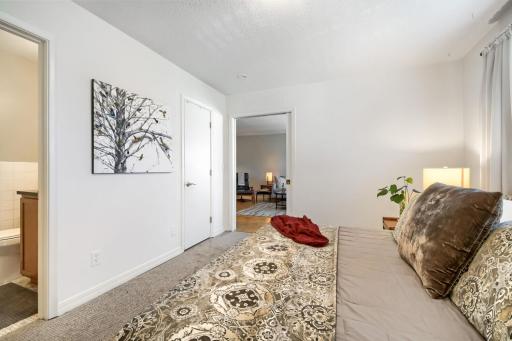 2727 w 43rd st 412 - Web Quality - 012 - 12 Primary Bedroom.jpg