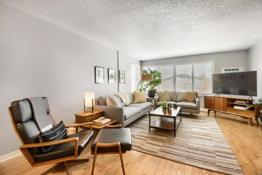 2727 w 43rd st 412 - Web Quality - 001 - 01 Living Room.jpg