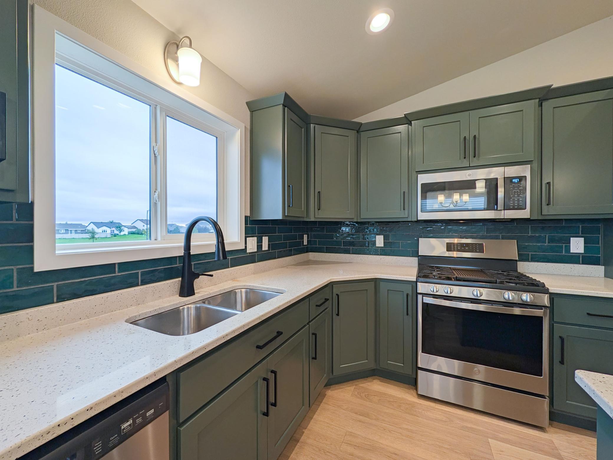 L2P015-2553 Fulton Lp S Fargo.jpg