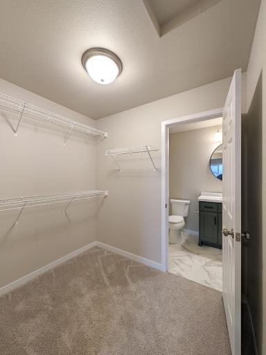 2553 FULTON Loop S, Fargo, ND 58104