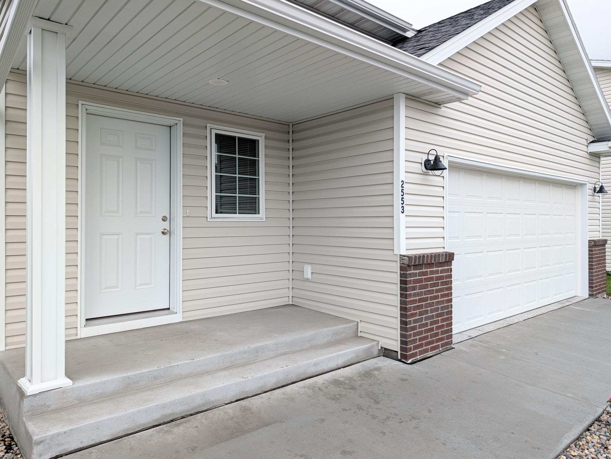L2P002-2553 Fulton Lp S Fargo.jpg