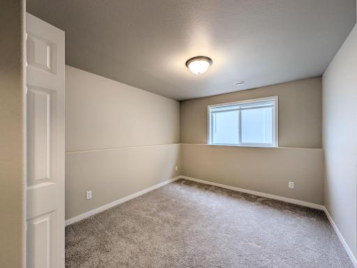 2553 FULTON Loop S, Fargo, ND 58104