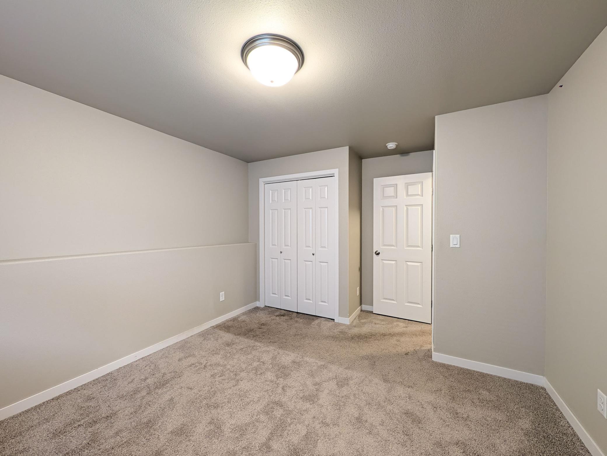 L2P033-2553 Fulton Lp S Fargo.jpg