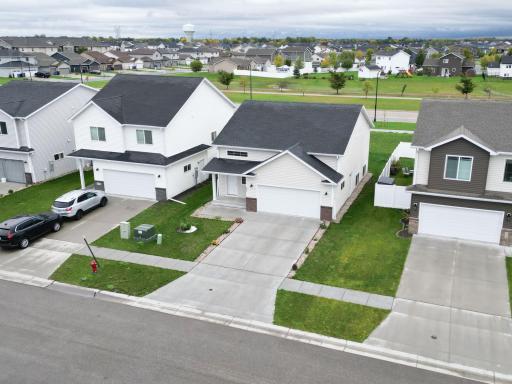 2553 FULTON Loop S, Fargo, ND 58104