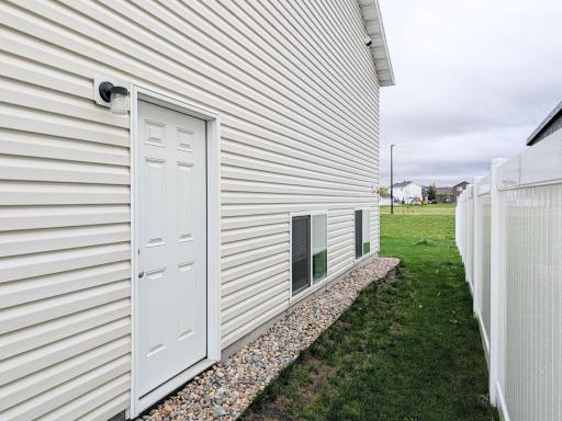 2553 FULTON Loop S, Fargo, ND 58104