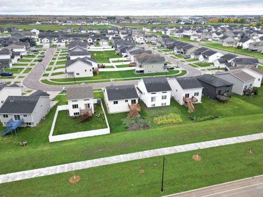 2553 FULTON Loop S, Fargo, ND 58104