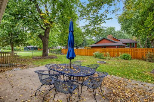 727 Tanglewood Drive, Shoreview, MN 55126