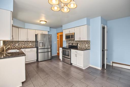 727 Tanglewood Drive, Shoreview, MN 55126
