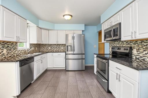 727 Tanglewood Drive, Shoreview, MN 55126