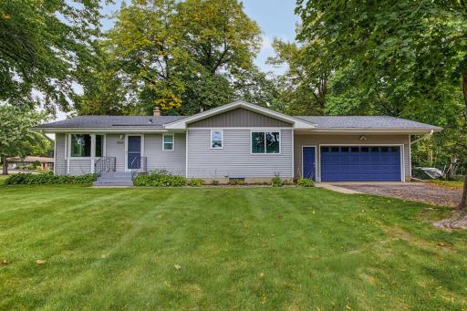 727 Tanglewood Drive, Shoreview, MN 55126