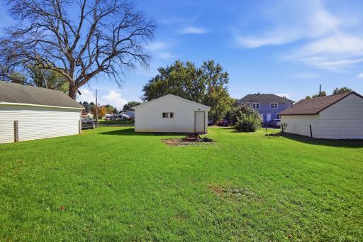 808 6th Avenue NE, Austin, MN 55912