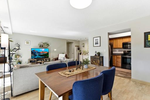 6305 Colony Way, 2B, Edina, MN 55435