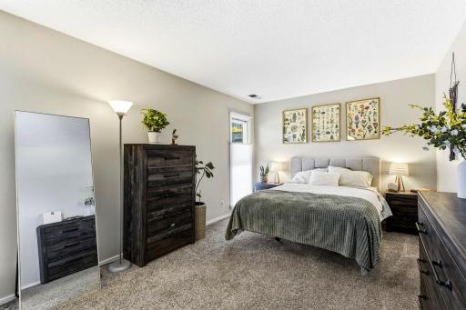 6305 Colony Way, 2B, Edina, MN 55435