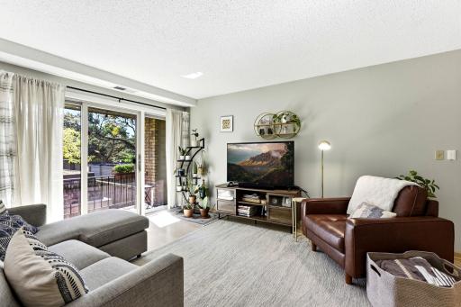 6305 Colony Way, 2B, Edina, MN 55435
