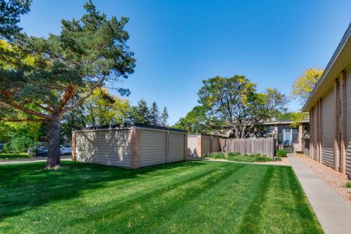 6305 Colony Way, 2B, Edina, MN 55435