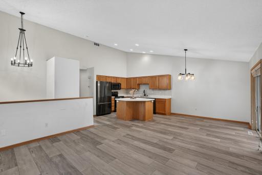 8379 143rd Street W, Apple Valley, MN 55124