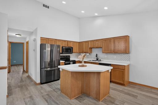 8379 143rd Street W, Apple Valley, MN 55124