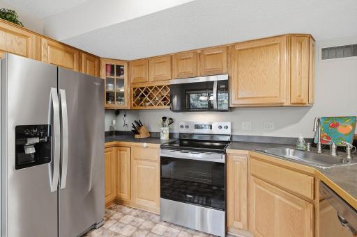 1533 Wexford Court, Eagan, MN 55122