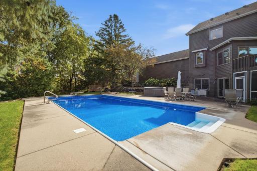 1533 Wexford Court, Eagan, MN 55122