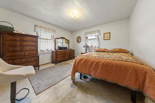 109 10th Avenue SE, Waseca, MN 56093