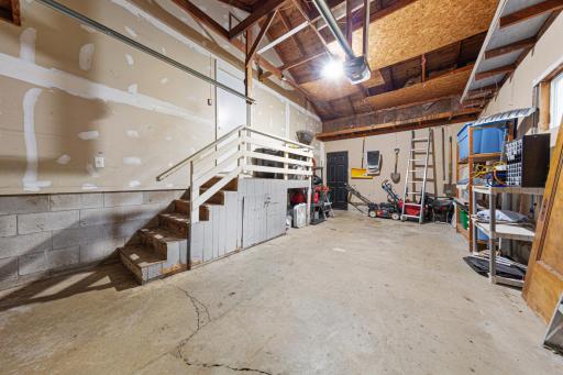 109 10th Avenue SE, Waseca, MN 56093