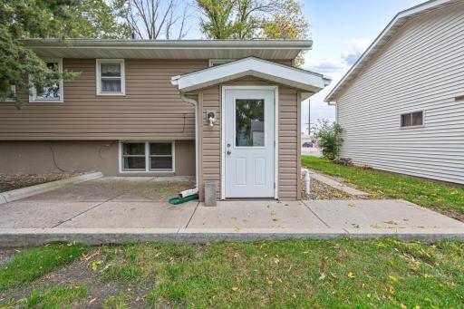 109 10th Avenue SE, Waseca, MN 56093