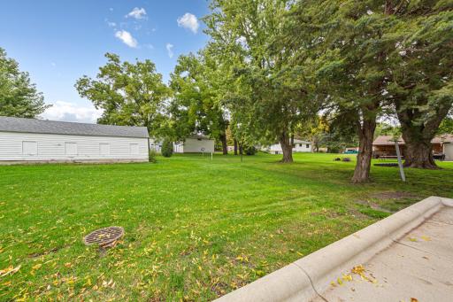 109 10th Avenue SE, Waseca, MN 56093