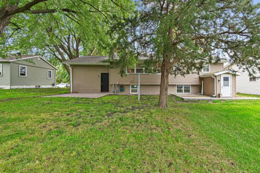 109 10th Avenue SE, Waseca, MN 56093