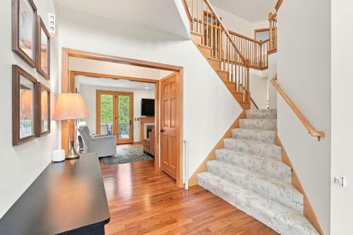 16130 39th Place N, Plymouth, MN 55446