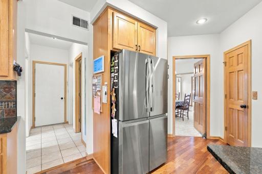 16130 39th Place N, Plymouth, MN 55446