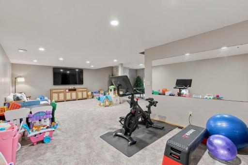 16130 39th Place N, Plymouth, MN 55446