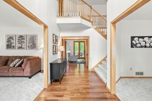 16130 39th Place N, Plymouth, MN 55446