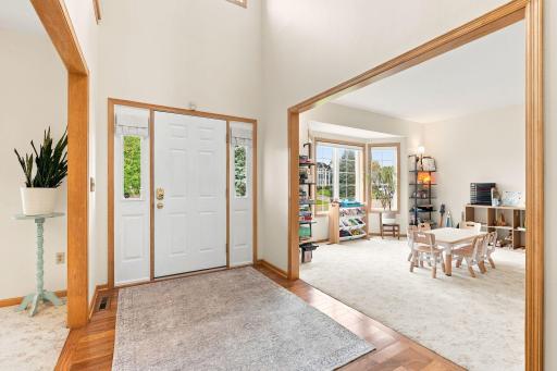 16130 39th Place N, Plymouth, MN 55446
