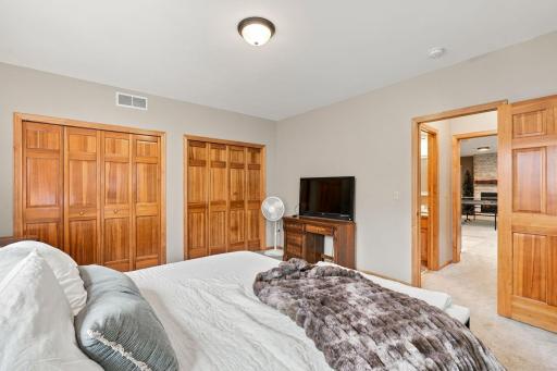 16130 39th Place N, Plymouth, MN 55446