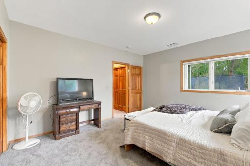 16130 39th Place N, Plymouth, MN 55446