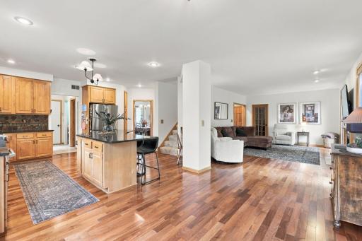16130 39th Place N, Plymouth, MN 55446