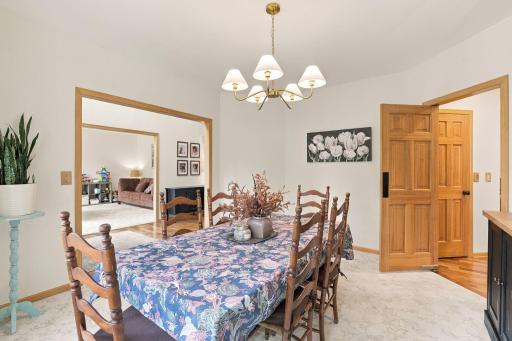 16130 39th Place N, Plymouth, MN 55446