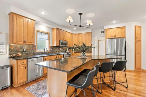 16130 39th Place N, Plymouth, MN 55446
