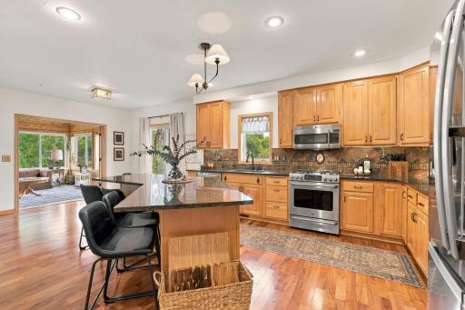 16130 39th Place N, Plymouth, MN 55446