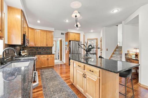 16130 39th Place N, Plymouth, MN 55446