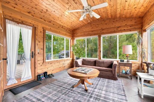 16130 39th Place N, Plymouth, MN 55446