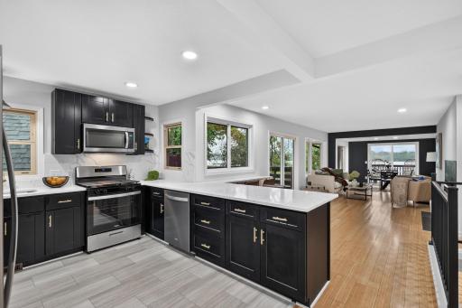 5261 Twin Lake Boulevard E, Brooklyn Center, MN 55429
