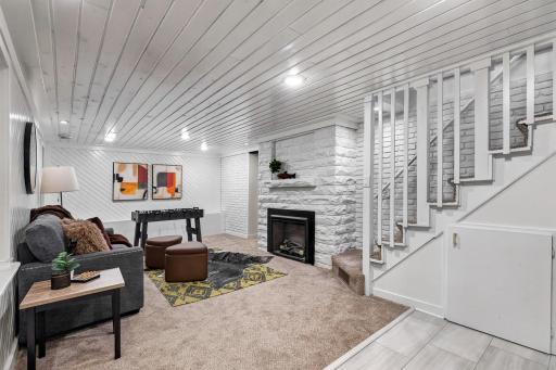 5261 Twin Lake Boulevard E, Brooklyn Center, MN 55429