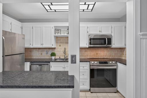 4100 Parklawn Avenue, 104, Edina, MN 55435