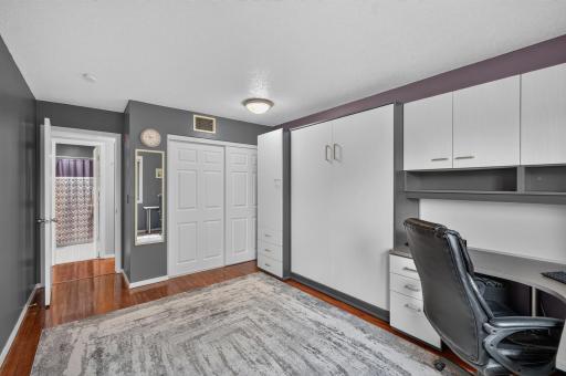 4100 Parklawn Avenue, 104, Edina, MN 55435