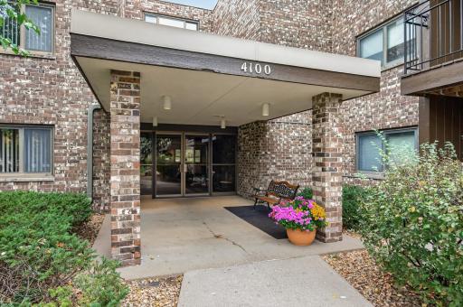 4100 Parklawn Avenue, 104, Edina, MN 55435