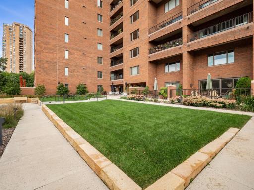 100 2nd Street SE, 406, Minneapolis, MN 55414